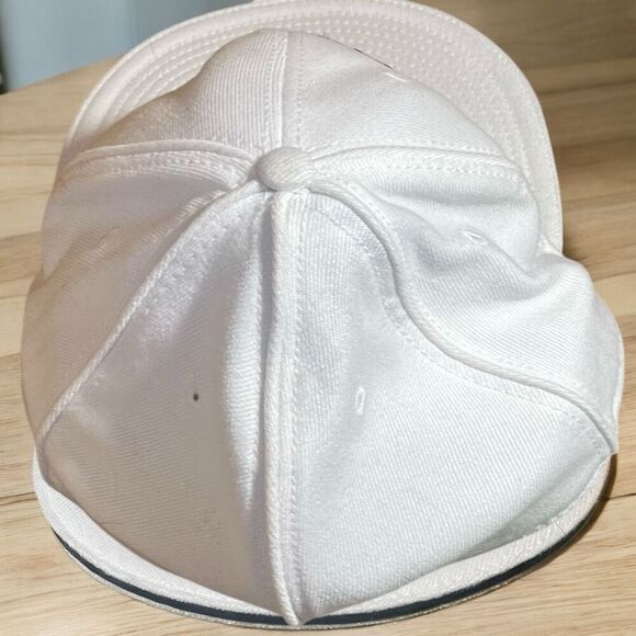LOST Vintage White Fitted Baseball Cap Hat Sz 7 1/8 Preowned - Picture 4 of 4